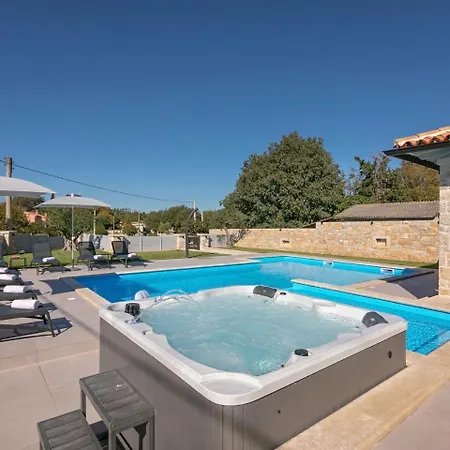 M Villa *