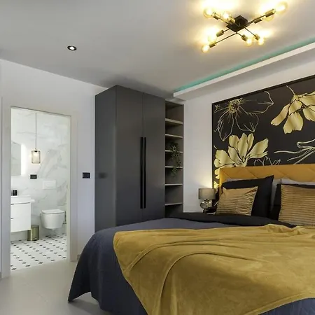 Guest house M *