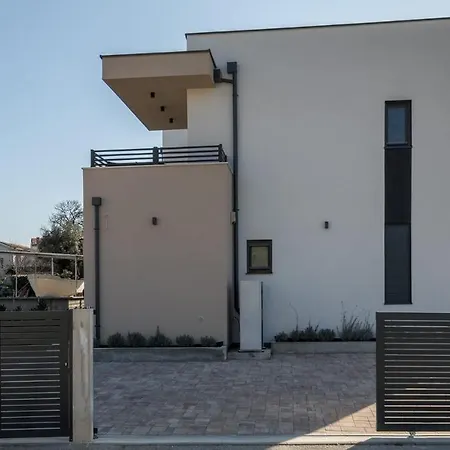 M Guest house Premantura